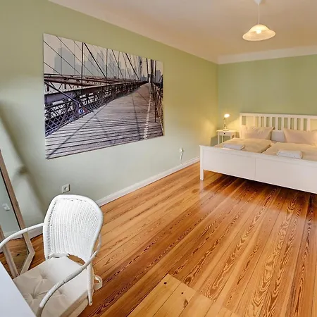 شقة Mittendrin - Mit 2 Balkonen Sehr Zentral فلنسبورغ