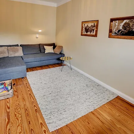 Lejlighed Mittendrin - Mit 2 Balkonen Sehr Zentral *